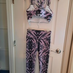 Victoria Secret bra and leggings set black and pink bra M leggins S/P